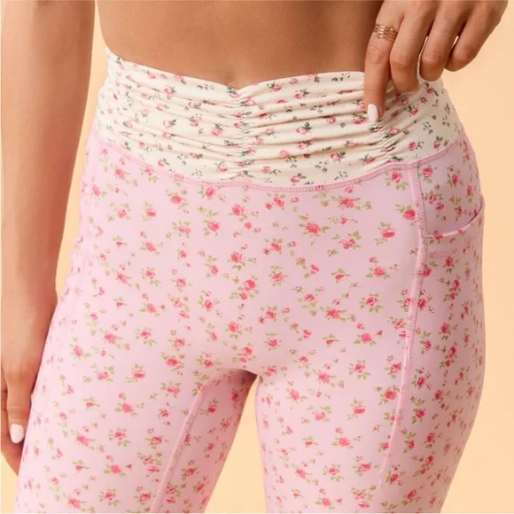 💐 Pink Floral Blogilates Women's Ruched Waist Leggings Size Small - Picture 2 of 7